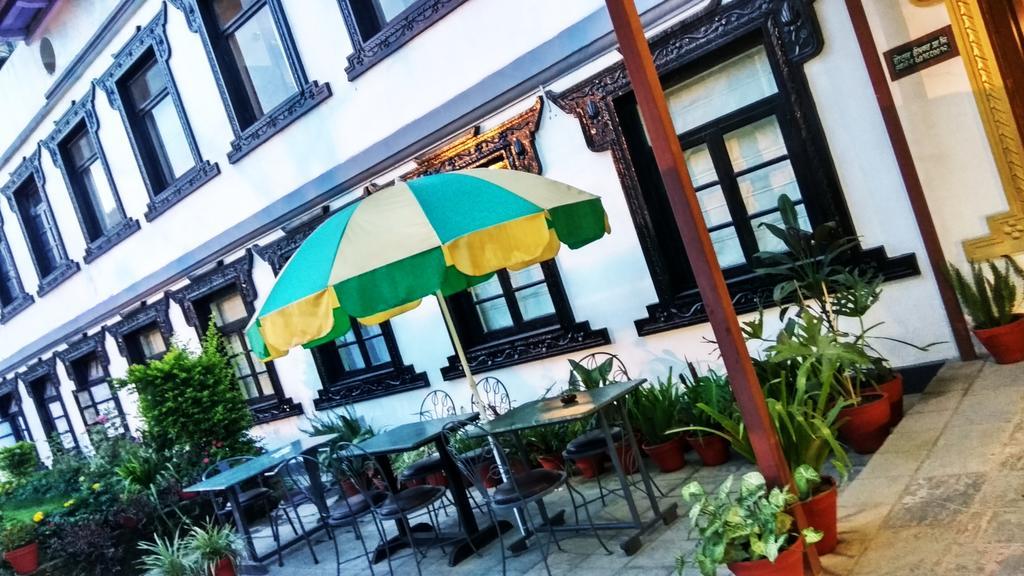 Hotel Heranya Kathmandu Buitenkant foto