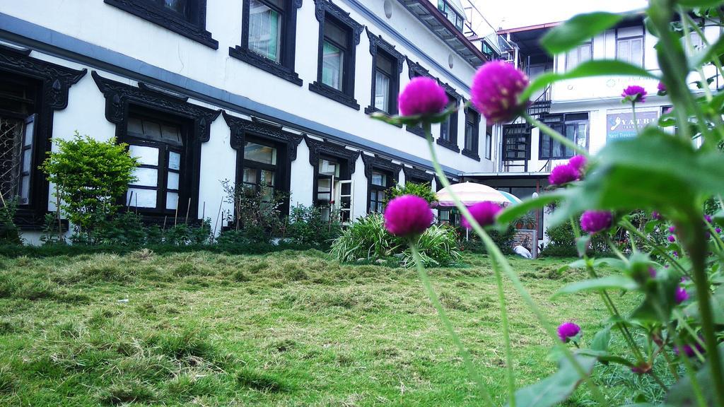 Hotel Heranya Kathmandu Buitenkant foto