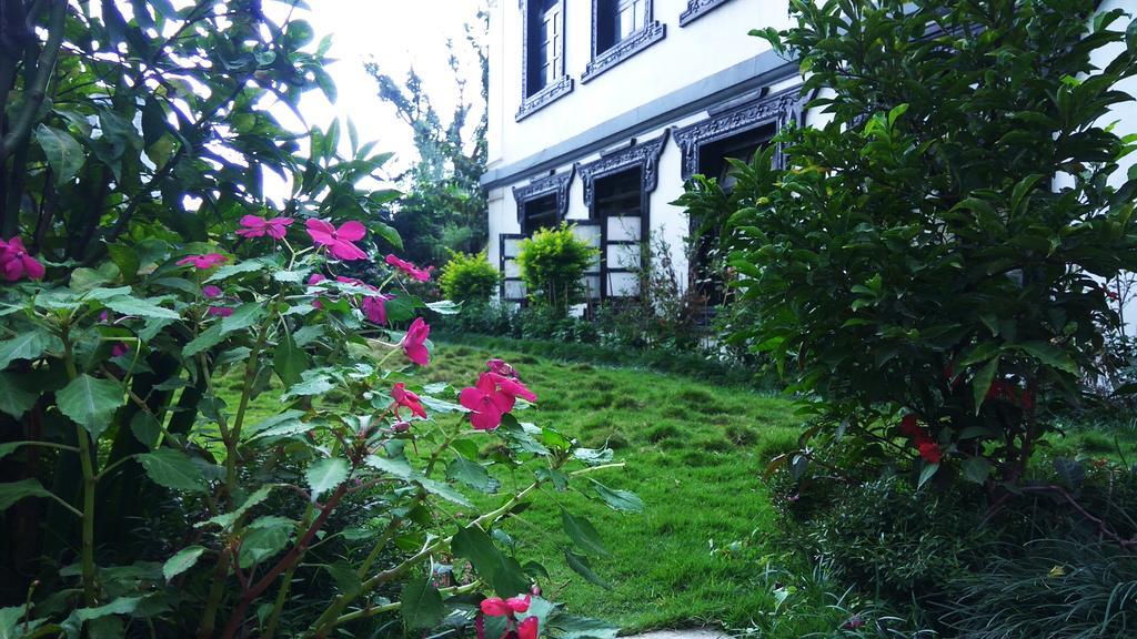 Hotel Heranya Kathmandu Buitenkant foto