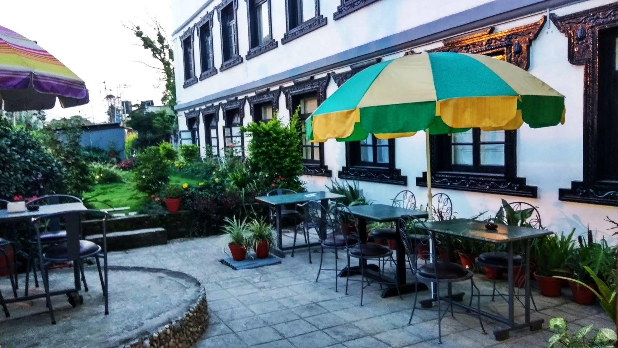 Hotel Heranya Kathmandu Buitenkant foto