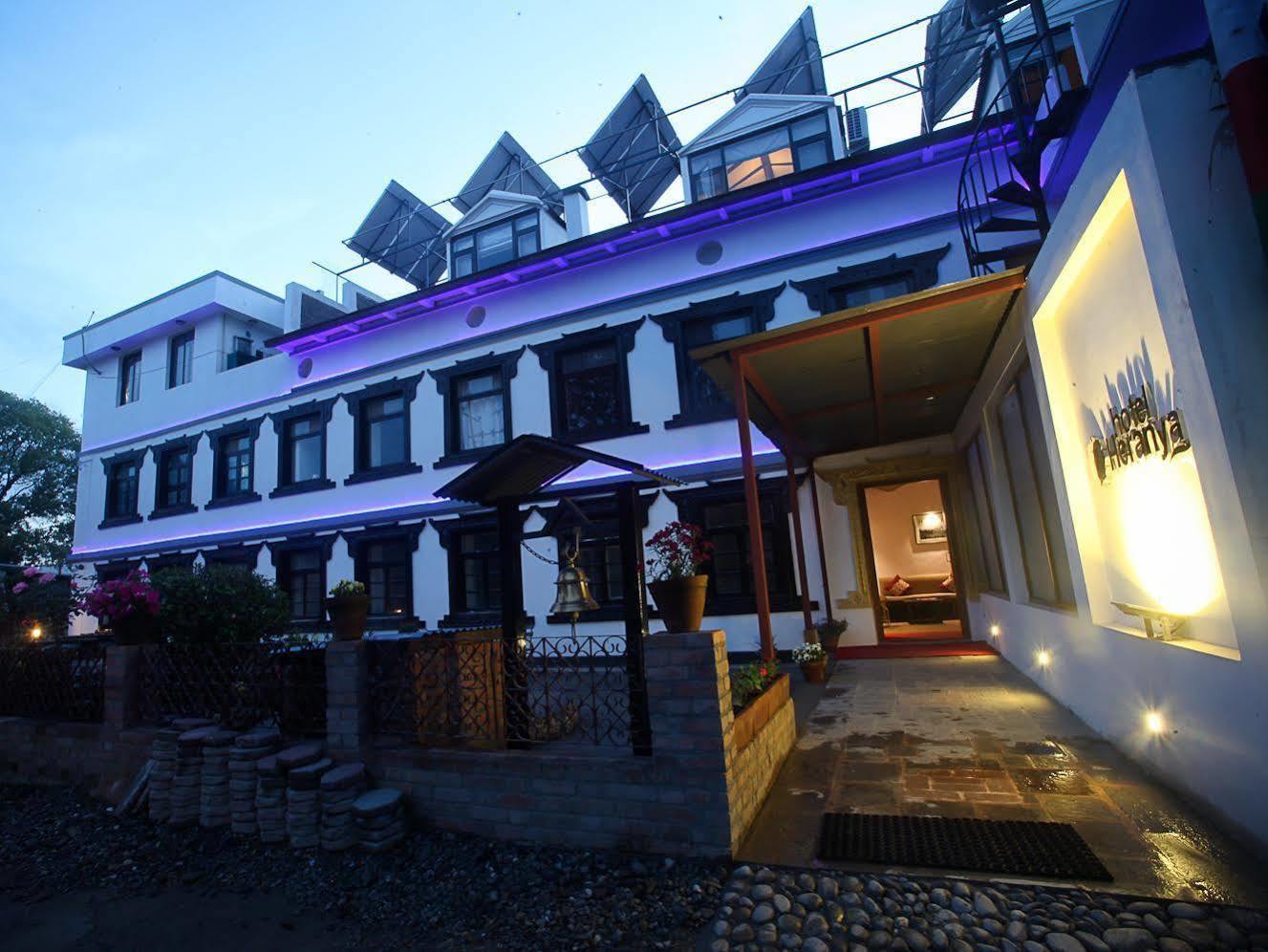 Hotel Heranya Kathmandu Buitenkant foto