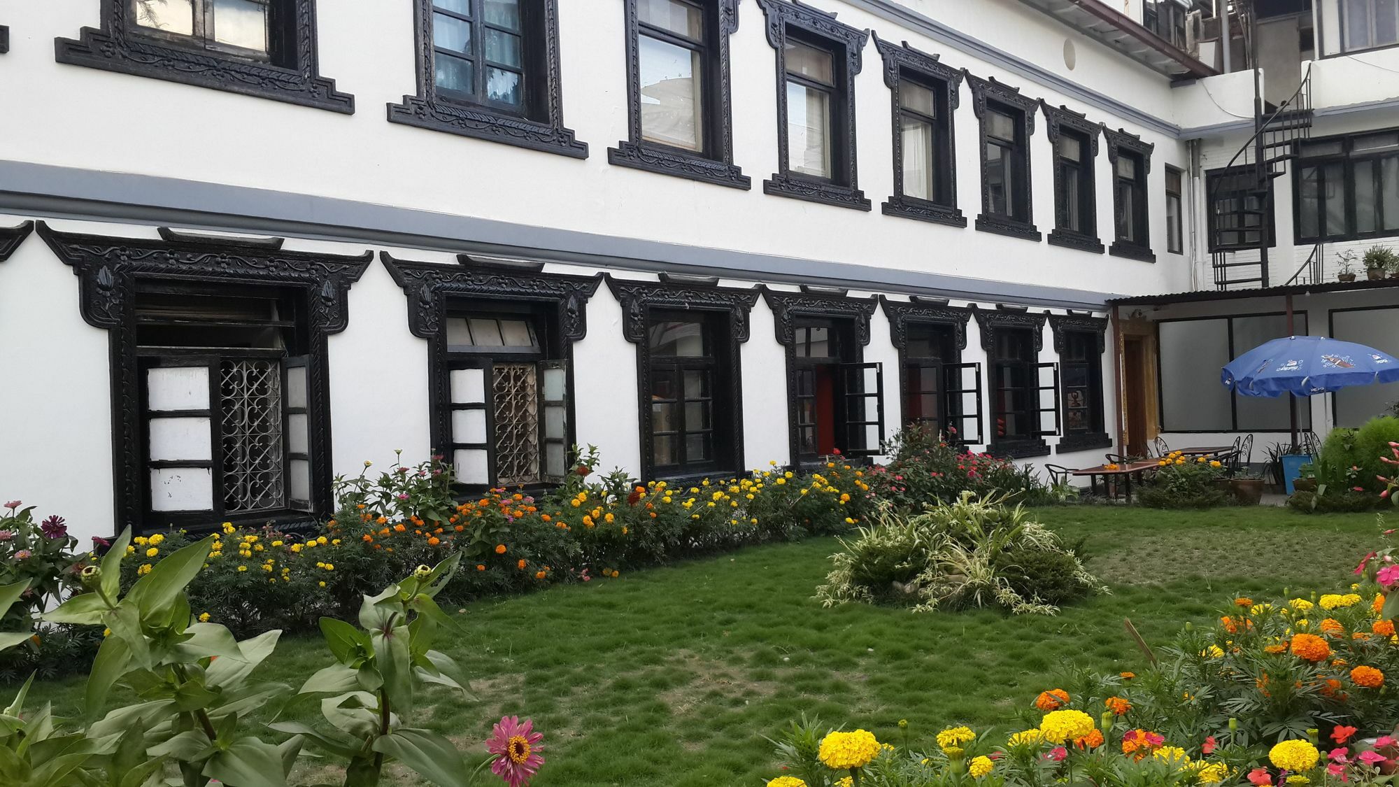 Hotel Heranya Kathmandu Buitenkant foto
